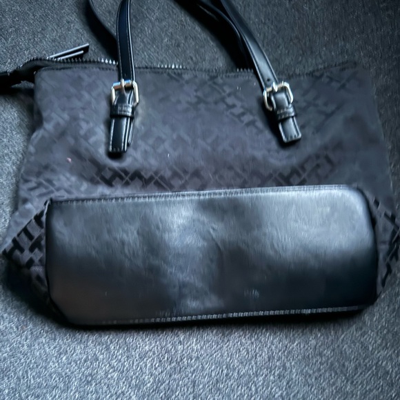 Tommy Hilfiger black shopper purse - Picture 2 of 4